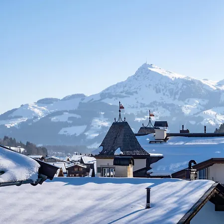 Alpen Glueck Schloessl Unterm Rain *